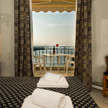 Lazaridis Luxury & Apartman *