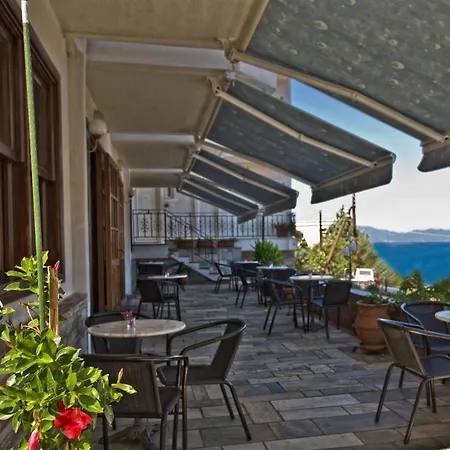 Lazaridis Luxury & *