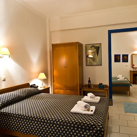 Lazaridis Luxury & Néa Róda