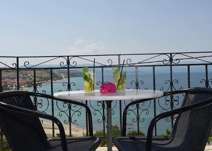 Lazaridis Luxury &
