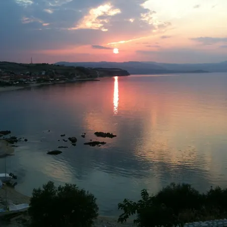 Lazaridis Luxury & Nea Roda