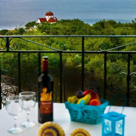 Lazaridis Luxury & Néa Ródha