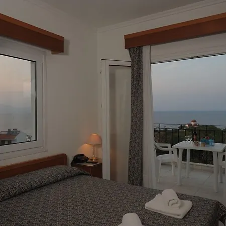 Lazaridis Luxury & * Néa Ródha