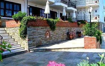 Lazaridis Luxury &