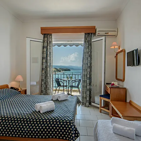 Lazaridis Luxury & * Nea Roda