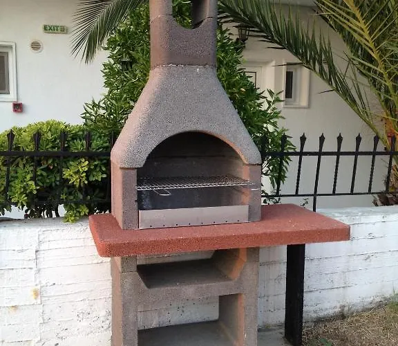 Lazaridis Luxury & Nea Roda