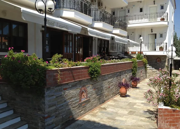 Lazaridis Luxury & *