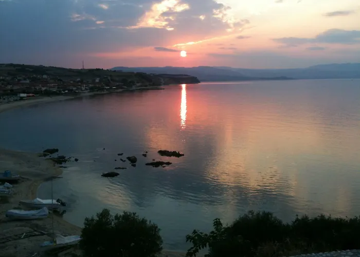 Lazaridis Luxury & Nea Roda