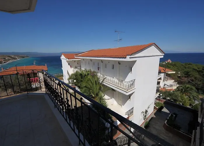 Lazaridis Luxury & Nea Roda