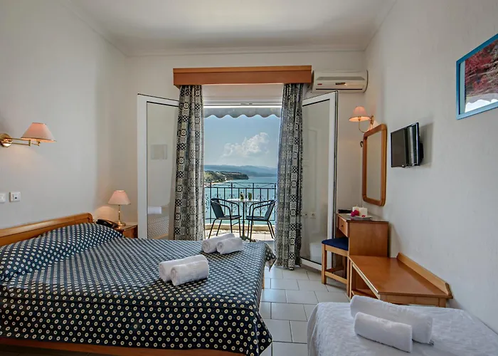 Lazaridis Luxury & * Nea Roda