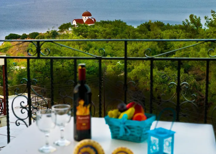 Lazaridis Luxury & *